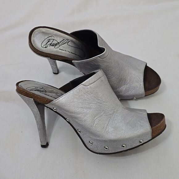 DONALD J PLINER METALLIC STUDDED PEEP TOE HEELED SHOES SIZE 8 - Picture 1 of 9